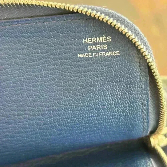Hermes Voyager Long wallet with matching zipperred inserts- 100% authentic - Picture 6 of 13